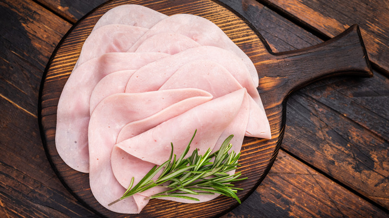 sliced smoked turkey breast