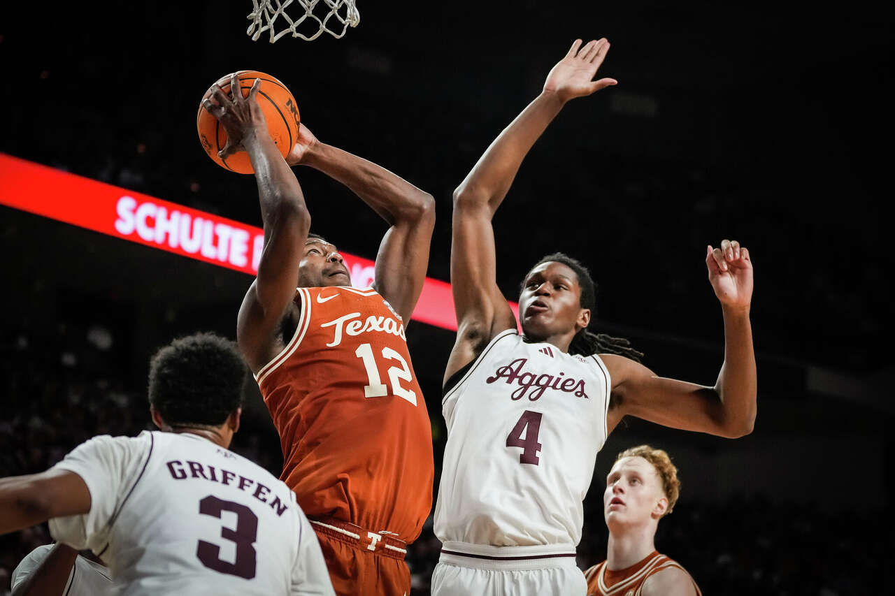 How Texas basketball's oldest players rocked A&M and showed NCAA ...