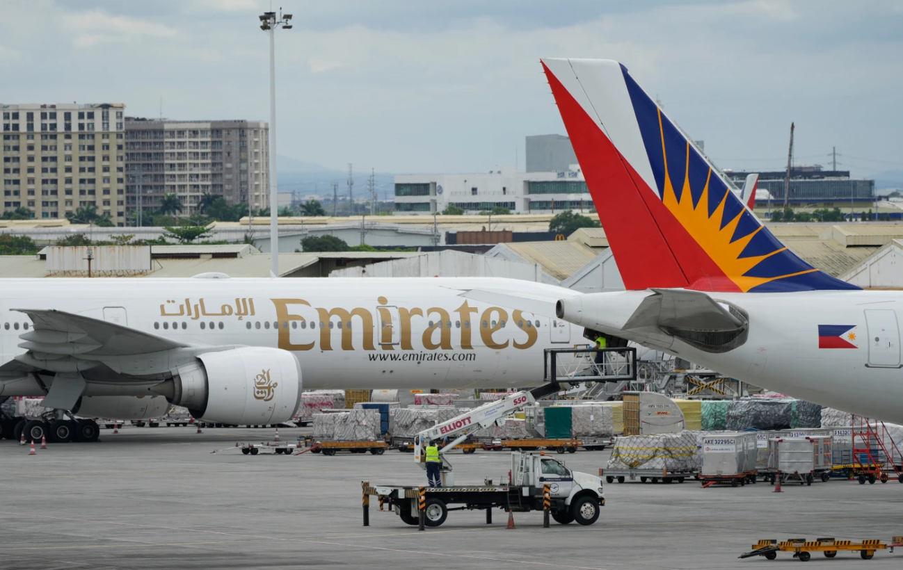 Hàng trăm nghìn khách mắc kẹt vì xung đột Trung Đông lan rộng