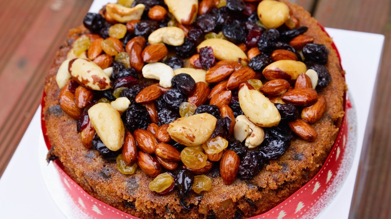 She Baked a Nut Cake for an Allergy-Safe Party. I Banned Her When She Told Me to ‘Just Not Eat It'.