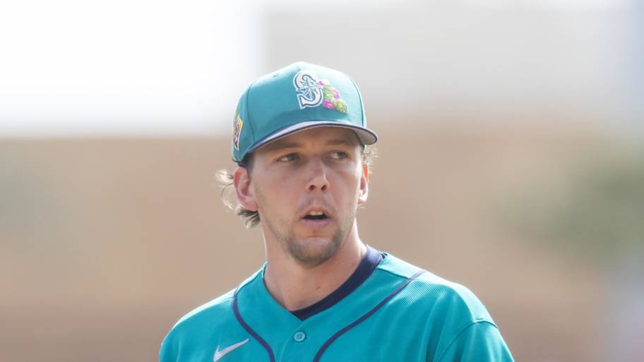 19-year-old Ryan Sloan brings the heat in the Mariners loss to the Rangers