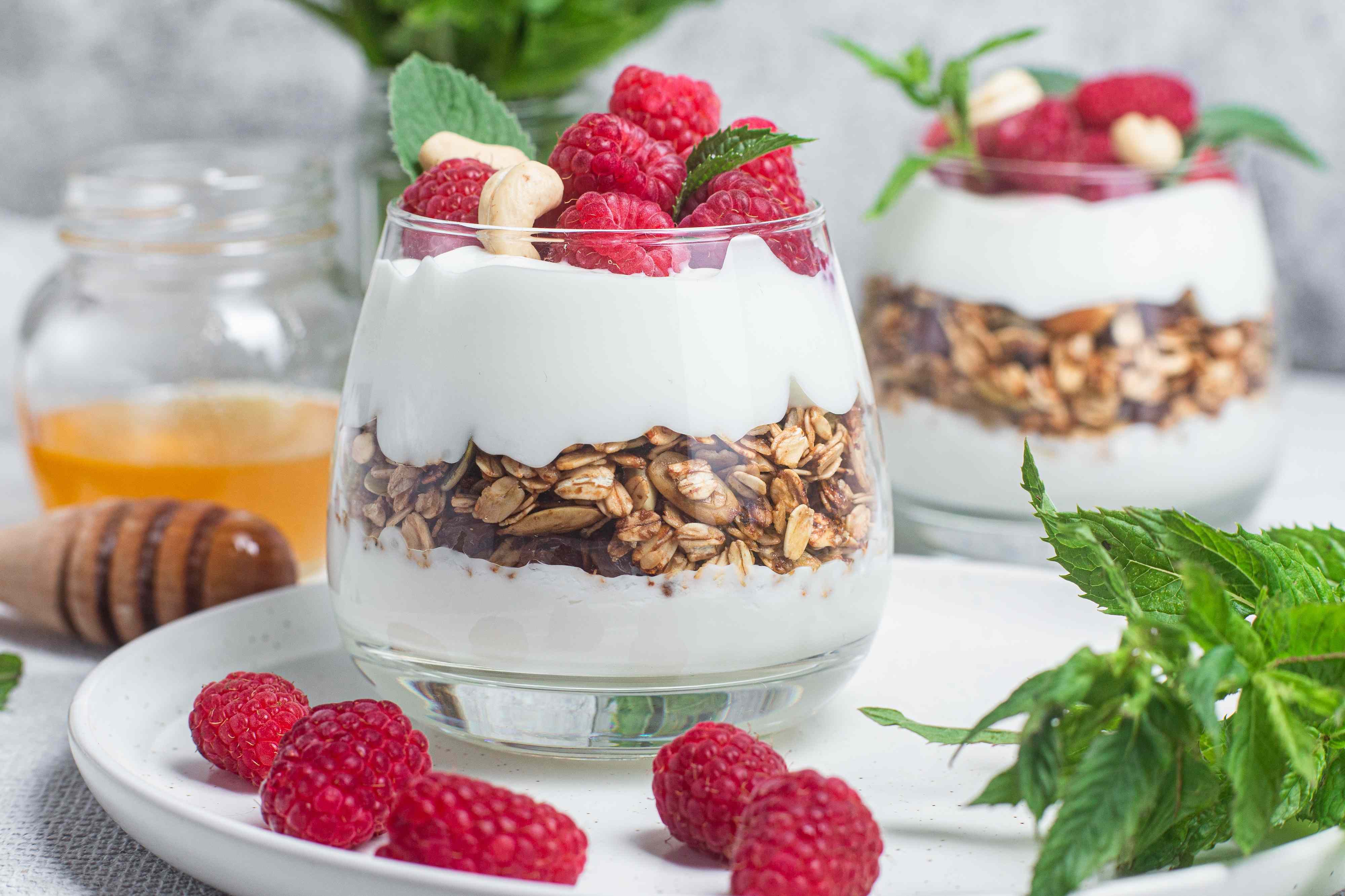 12 high-calorie foods and drinks dietitians say many people overlook