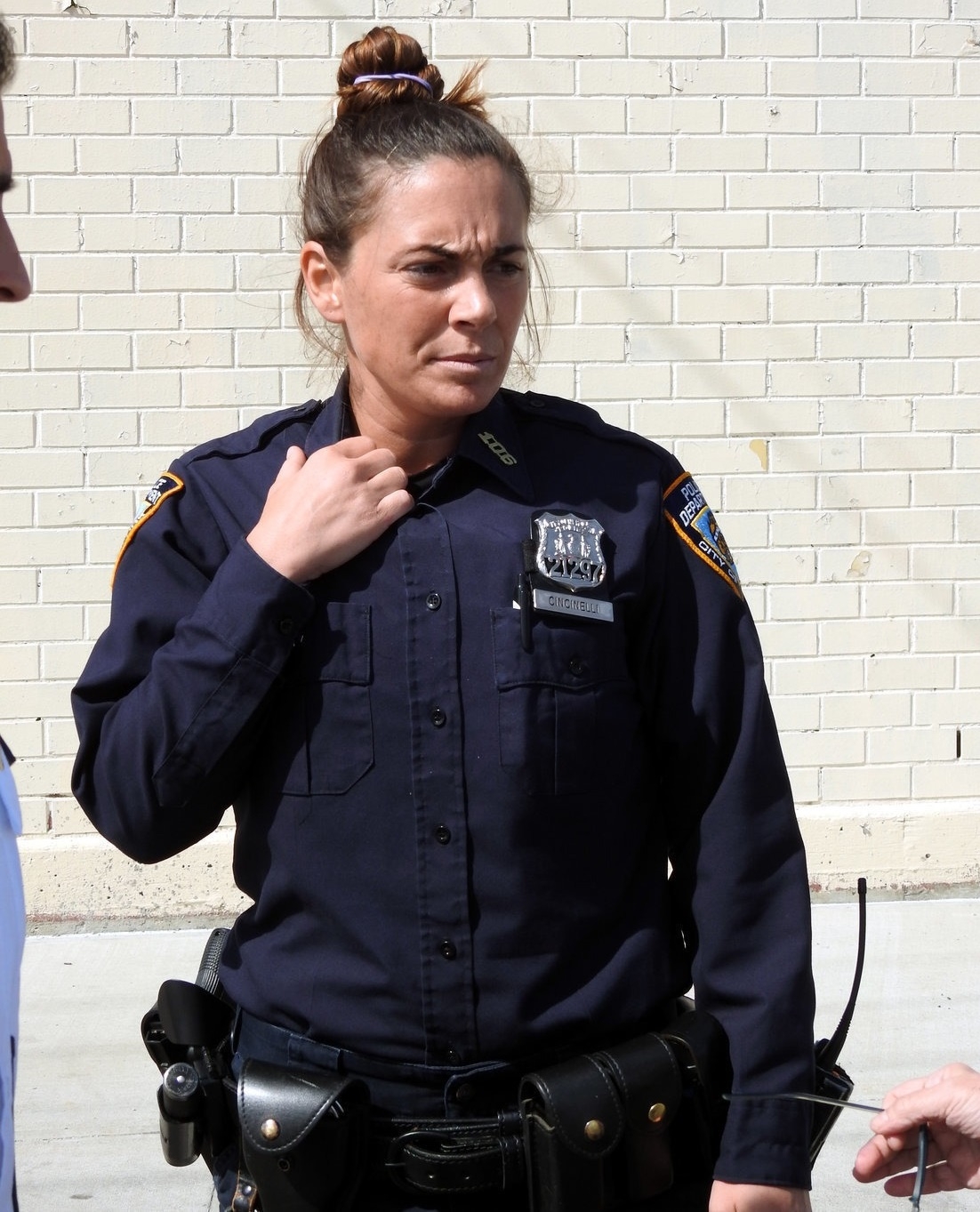 Nữ cảnh sát sa ngã và cái bẫy 'giả chết' của FBI