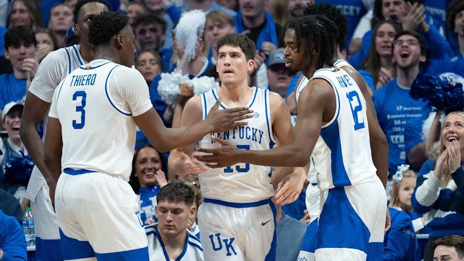 How do Collin Chandler's three-point shooting stats stack up with Reed ...