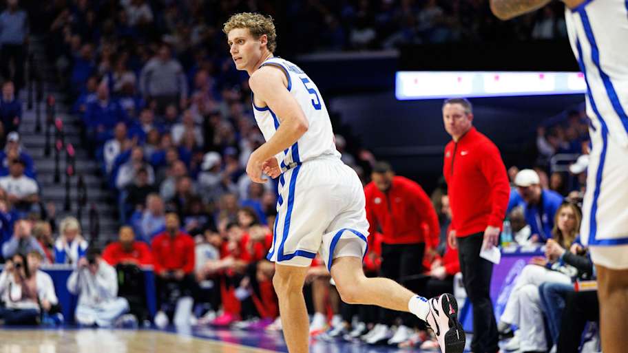 How do Collin Chandler's three-point shooting stats stack up with Reed ...