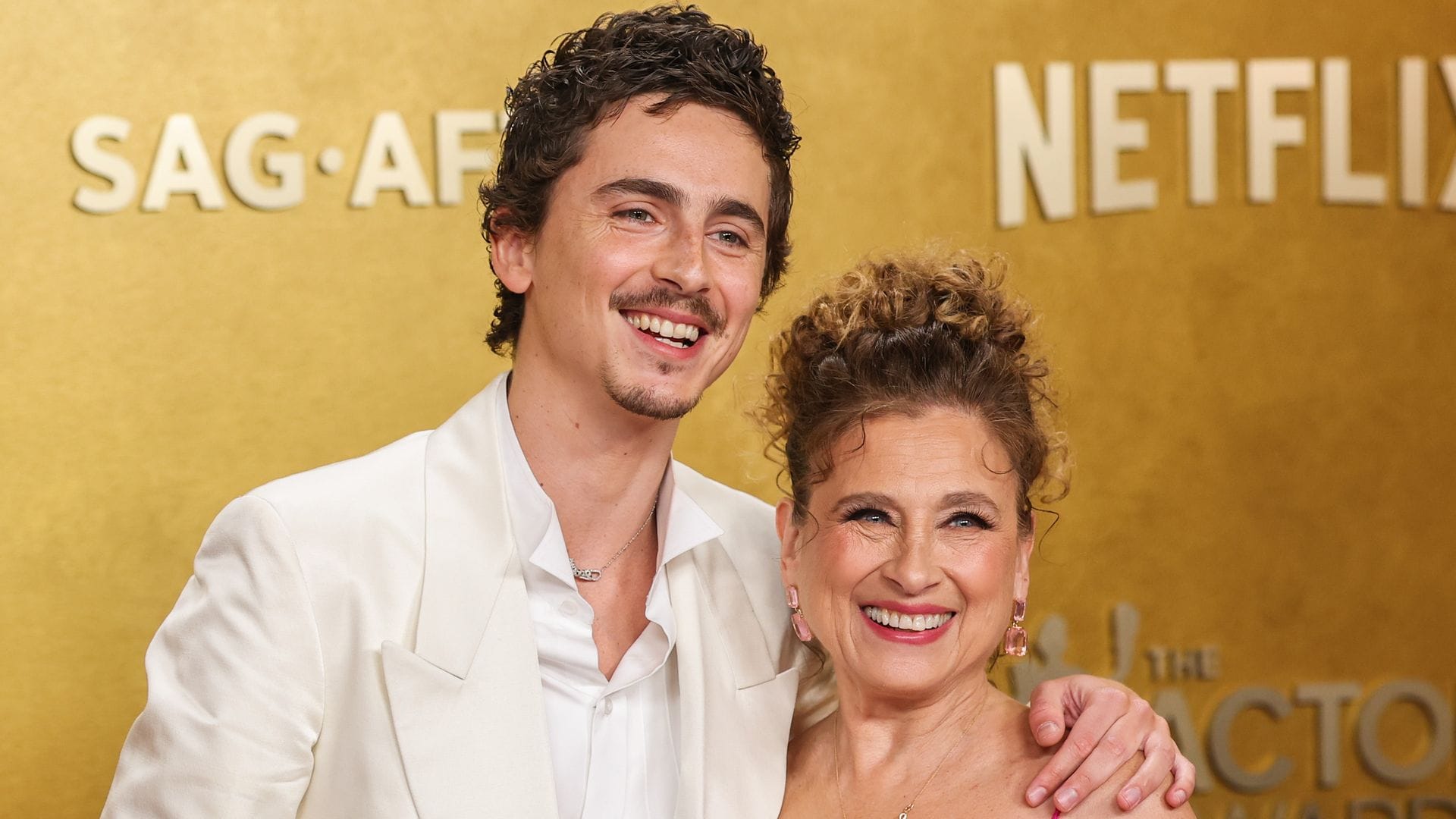 Why did Timothée Chalamet take his mom instead of Kylie Jenner to the ...