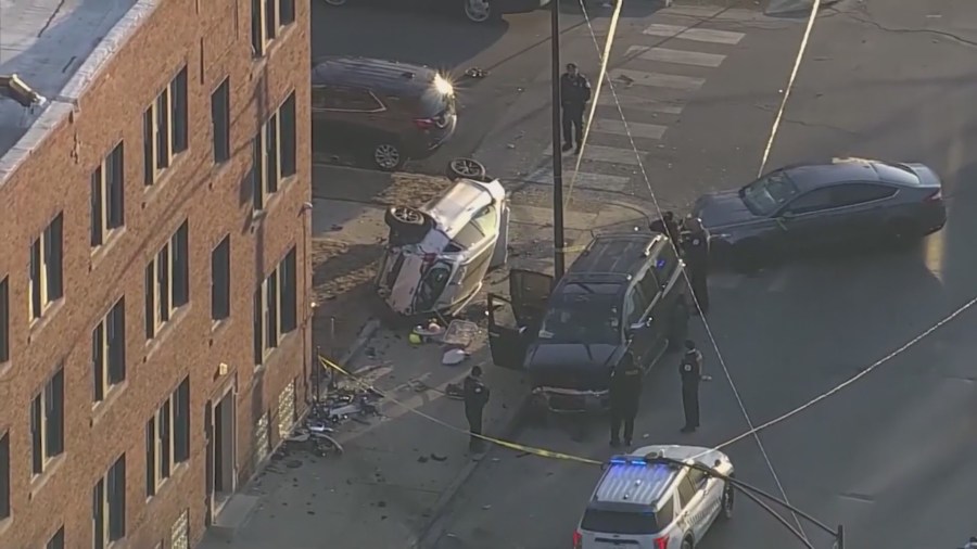 Man in custody after shots fired at police leads to chase, crash on South Side: CPD<br><br>