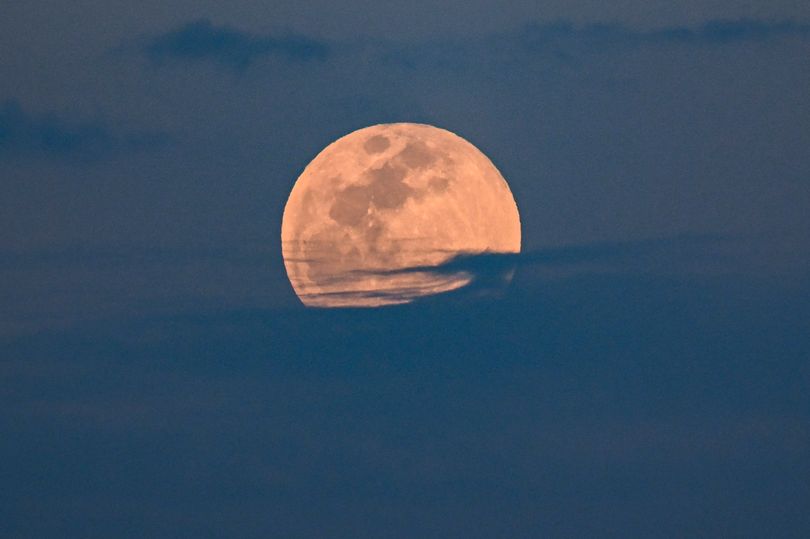 Exact time to catch the worm moon as first full moon of spring set to ...