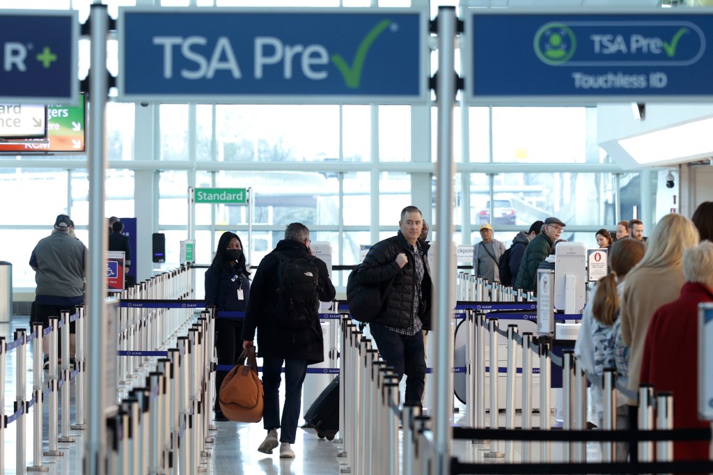 TSA wait times: How to check airport security lines, TSA PreCheck