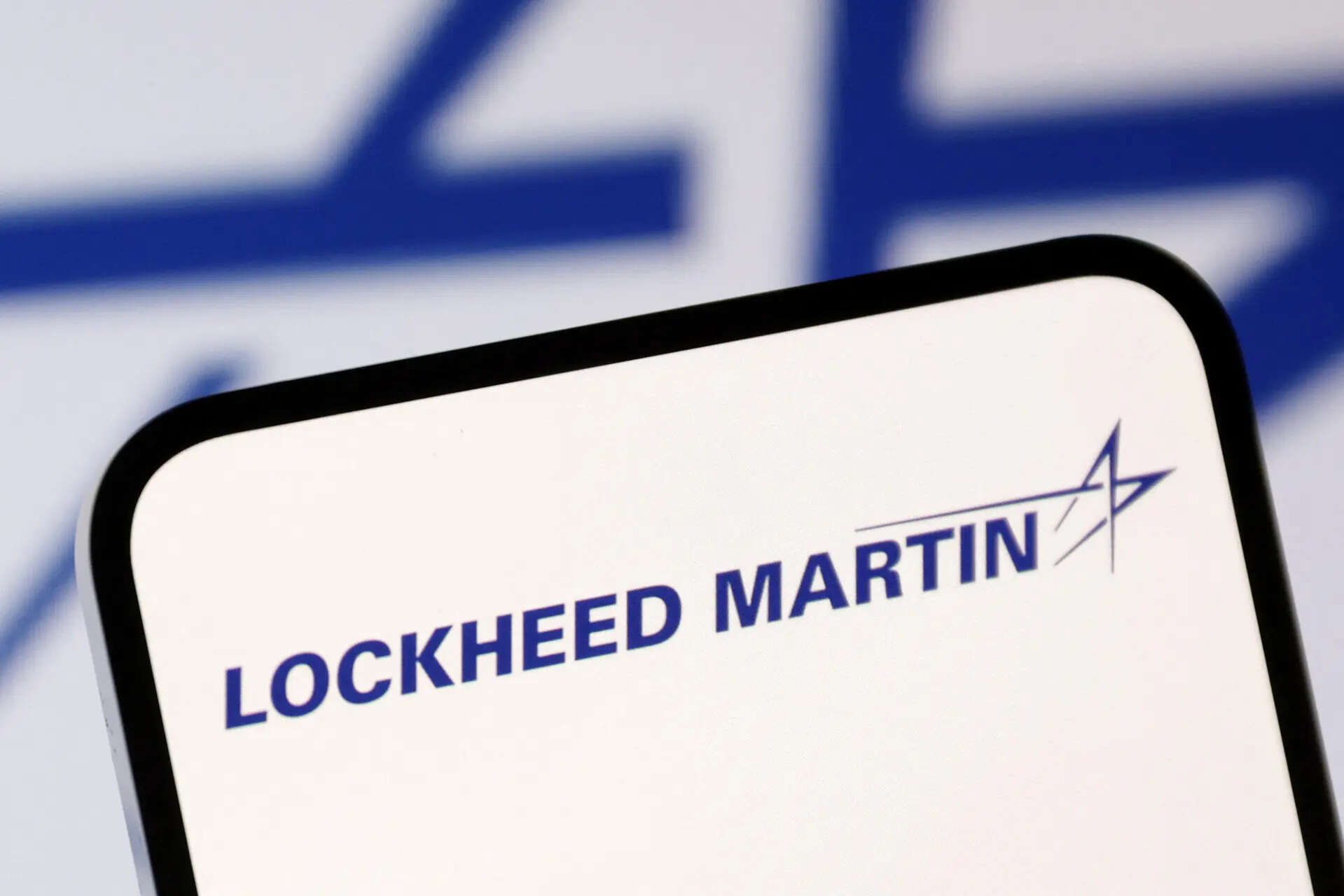 Lockheed Martin (LMT) stock jumps while S&P 500 slides – why investors ...