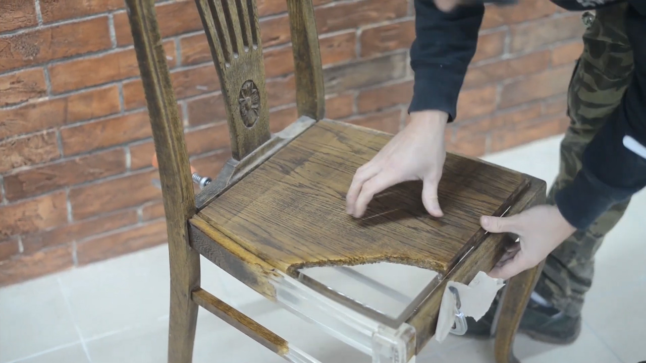 Creating a partially invisible chair