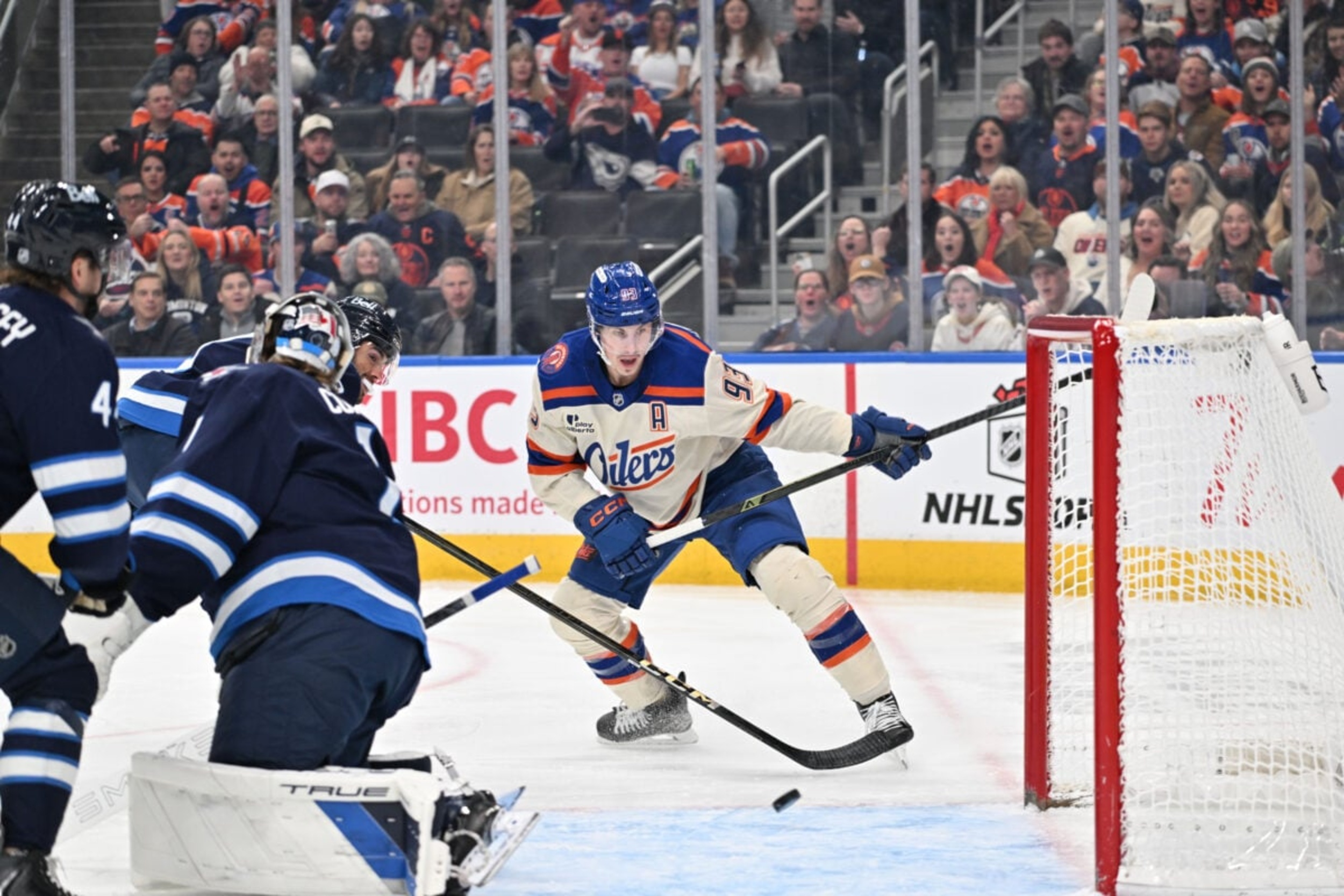 3 bright spots on a struggling Oilers defence