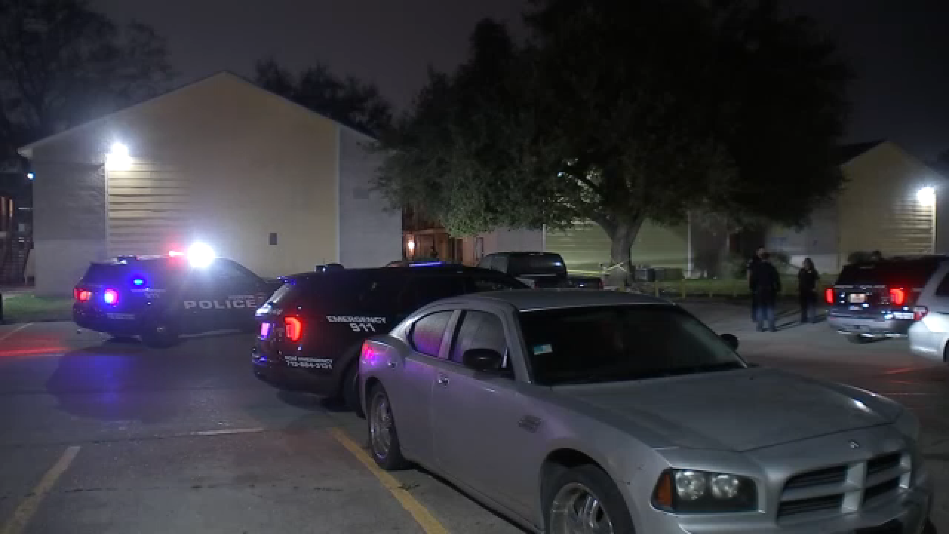 Man killed in deadly shooting in southwest Houston apartment complex ...
