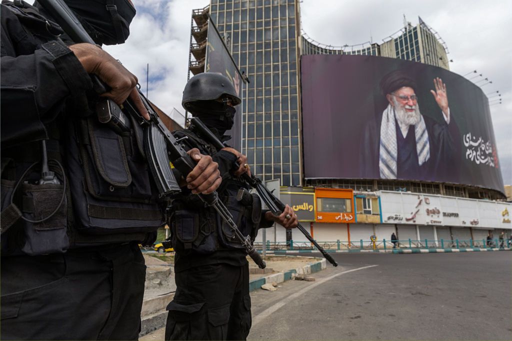 Who could lead Iran after Khamenei's death? Reza Pahlavi makes his case