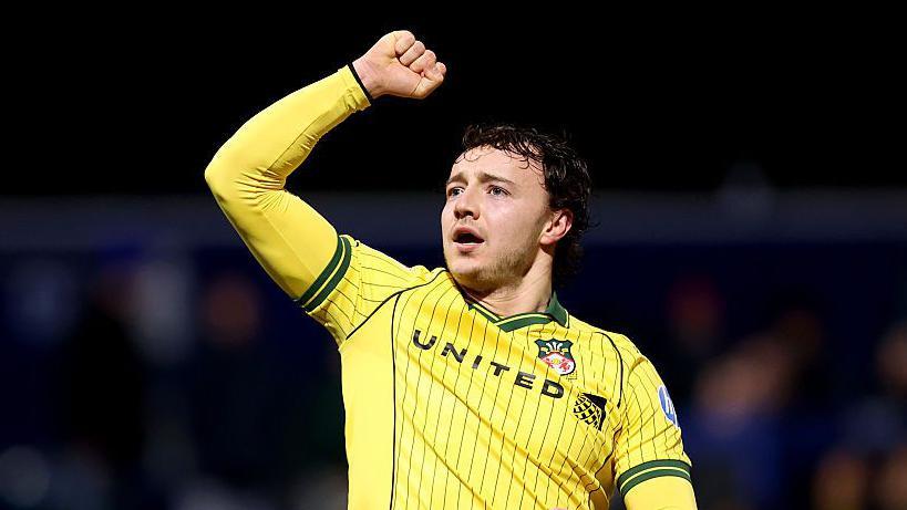 'Phenomenal' Rathbone boosting Wrexham's play-off bid