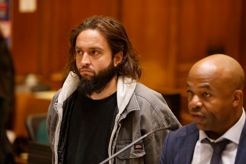 Maniac who allegedly rammed car into NYC synagogue is hit with federal ...