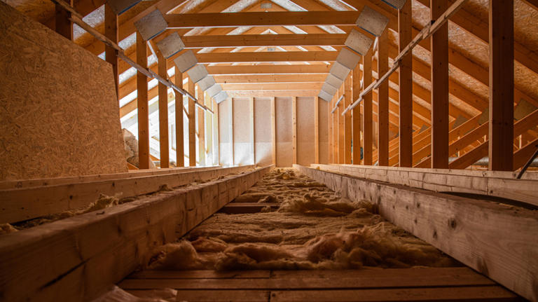 16 tips & tasks for expanding the lifespan of your roof