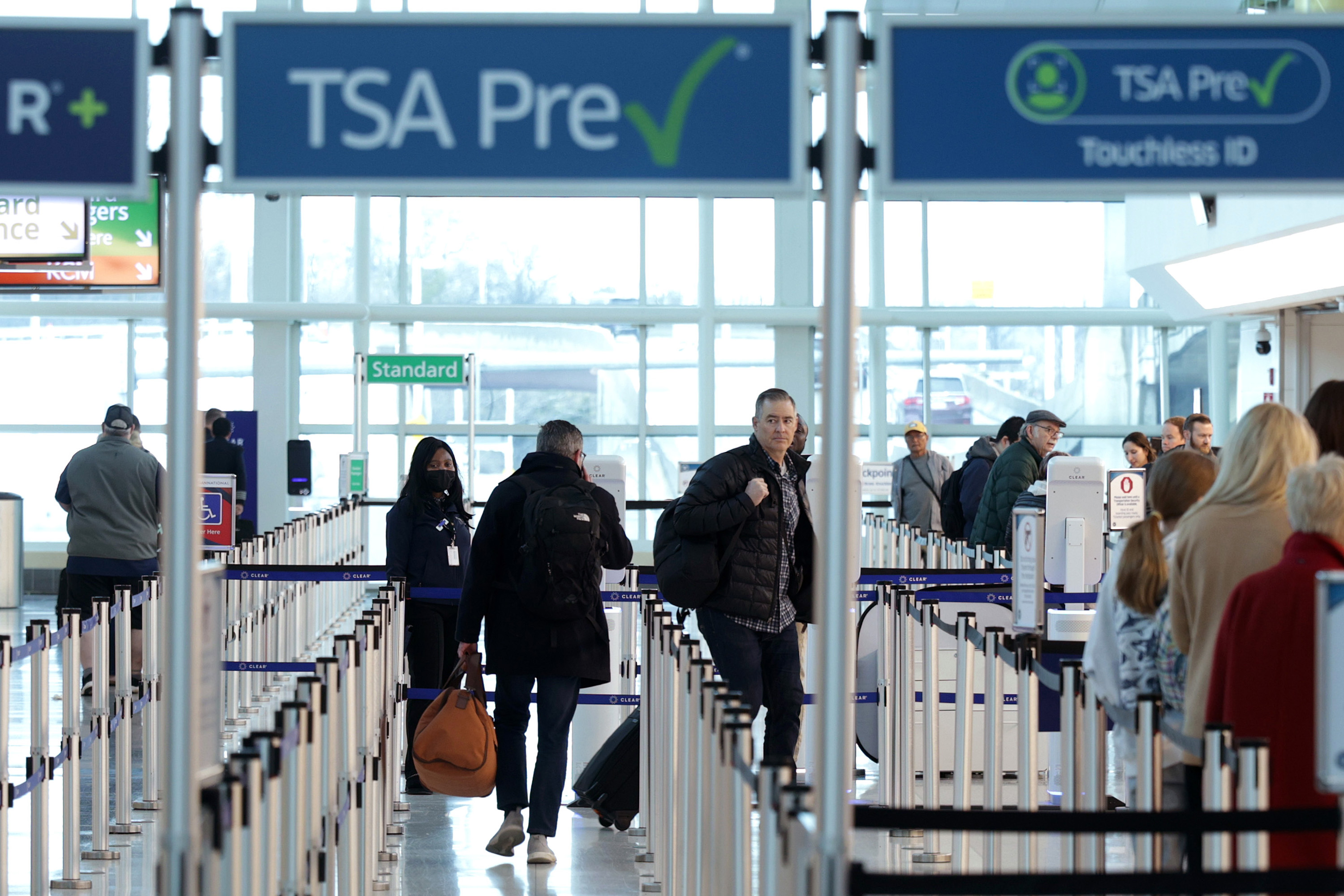 TSA wait times: How to check airport security lines, TSA PreCheck