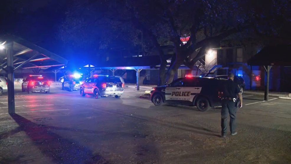 Teenage boy hospitalized after shooting at North Side apartment complex