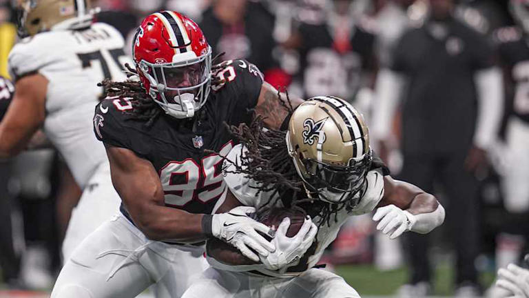 Eagles bring back DL Ta'Quon Graham