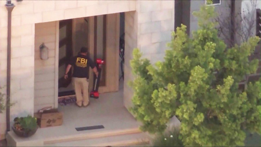 Irvine family says home lab belonging to teen trying to cure cancer was misread by FBI<br><br>