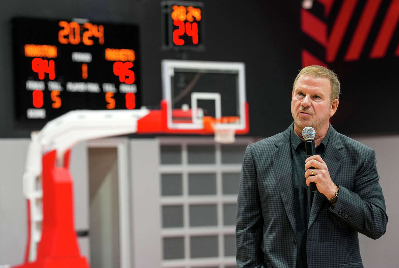 Rockets owner Tilman Fertitta interested in takeover of Vegas casino giant