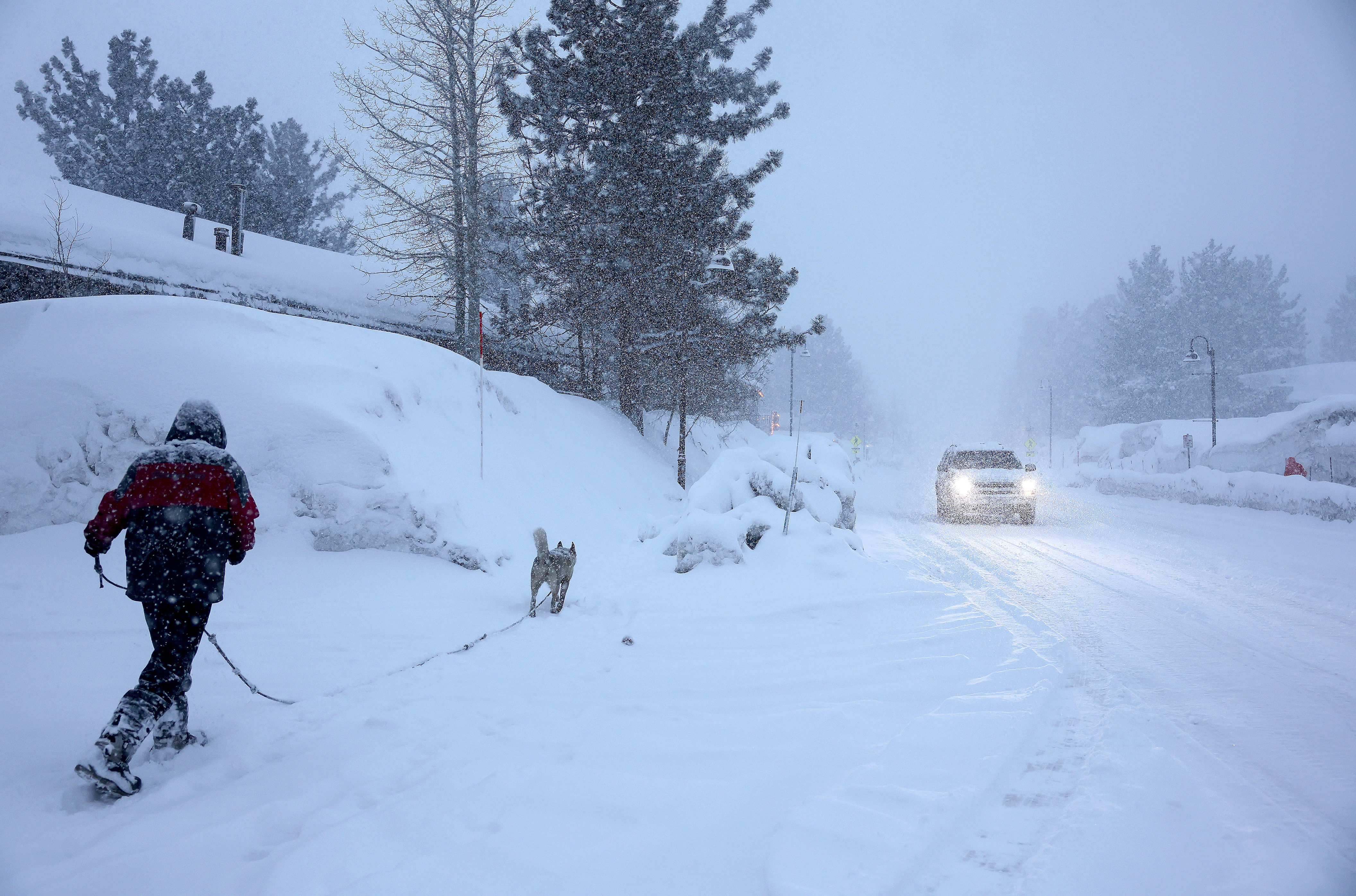Heavy snow warning issued as 10 inches set to hit