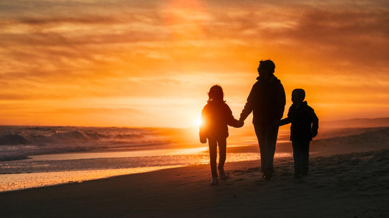 5 walkable US resort towns where you can skip the car, according to ...