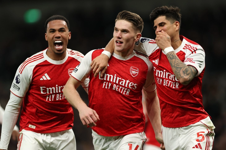 Arsenal là đội duy nhất bất bại ở Champions League
