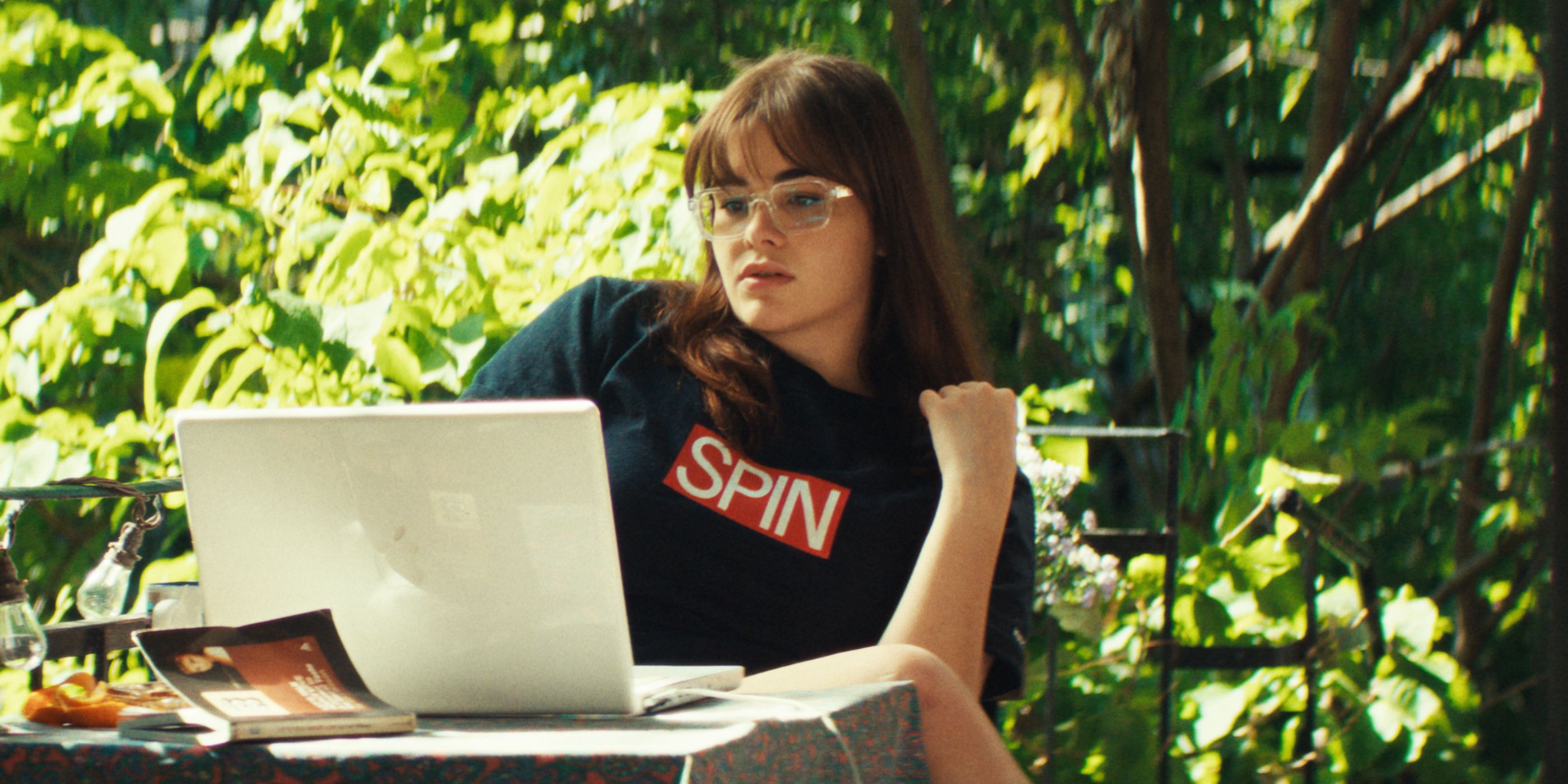 'Euphoria's Barbie Ferreira finds love in the indie music scene in ...