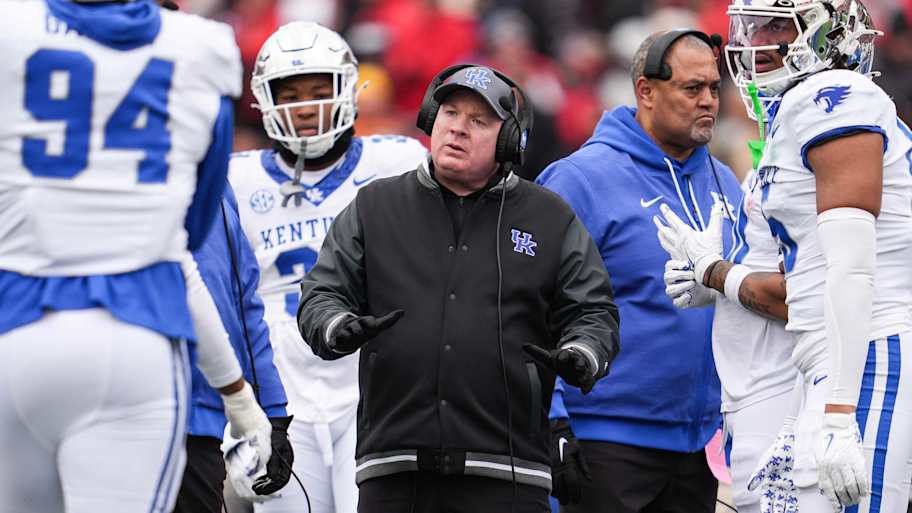 Former Kentucky head coach Mark Stoops quickly finds new gig in the SEC<br><br>
