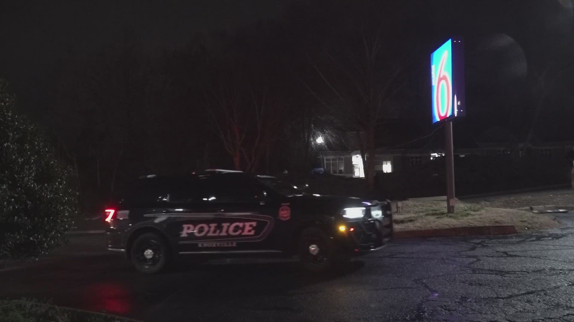 Knoxville police investigate stabbing at Motel 6 on Merchants Drive