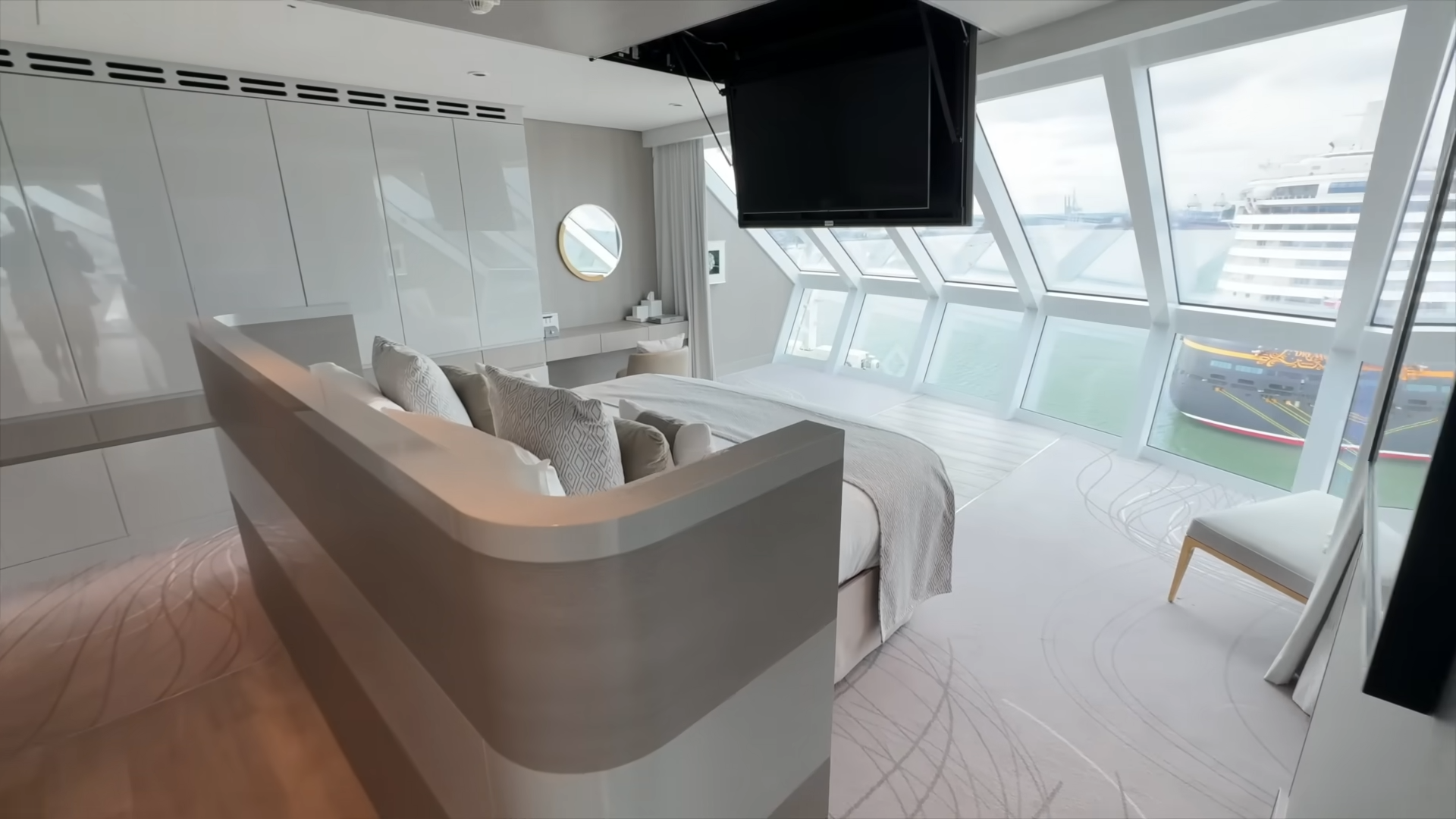 This cruise suite has a 700 sq ft terrace and its own hot tub