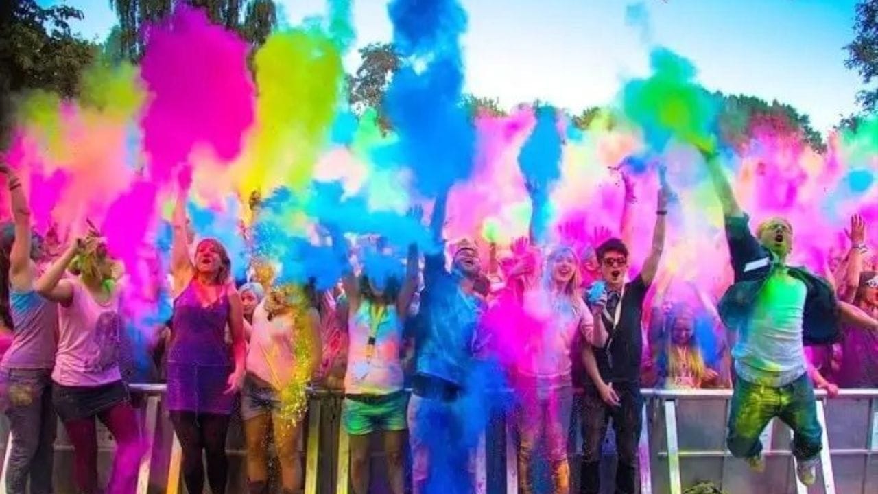Holi 2026 events in Indore: Top pool-foam parties, rain dance and ...
