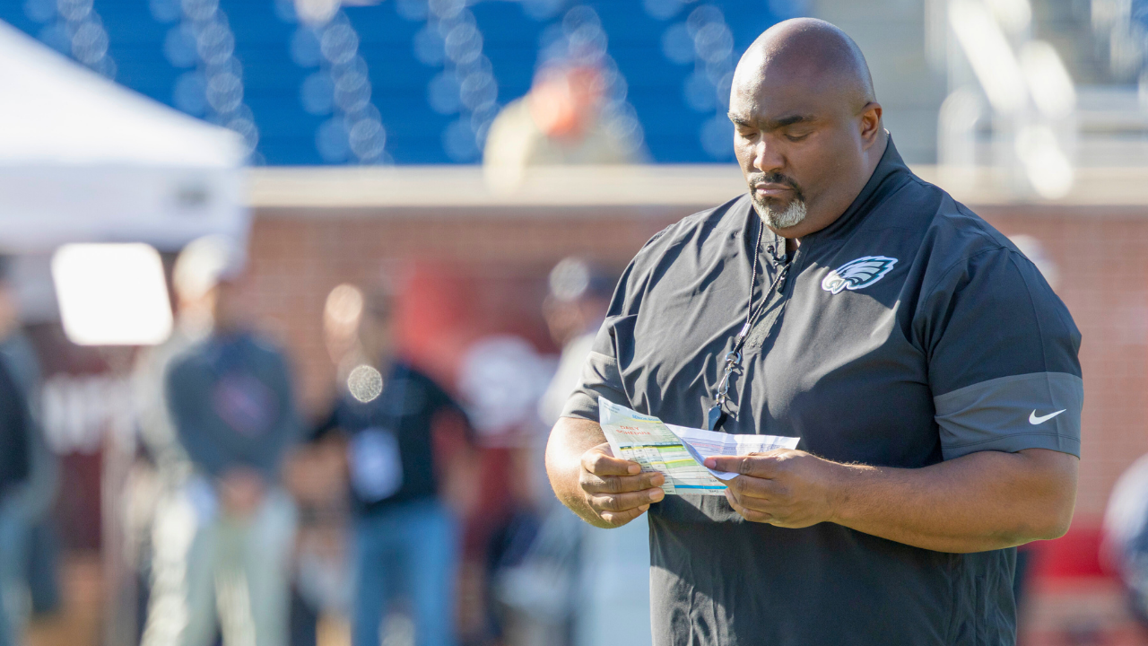 Eagles face 9-day deadline as 12 teams chase $106.5M pass rusher they benched<br><br>