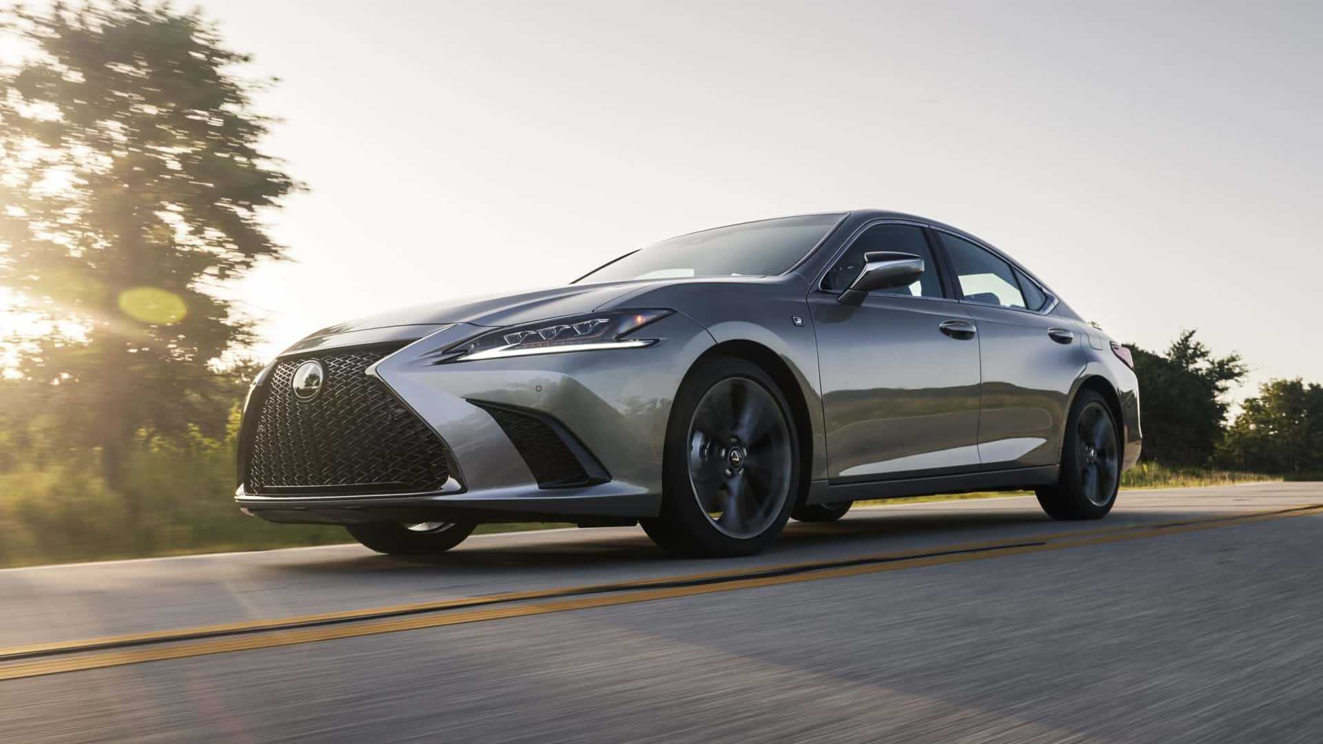 2024-lexus-es driving