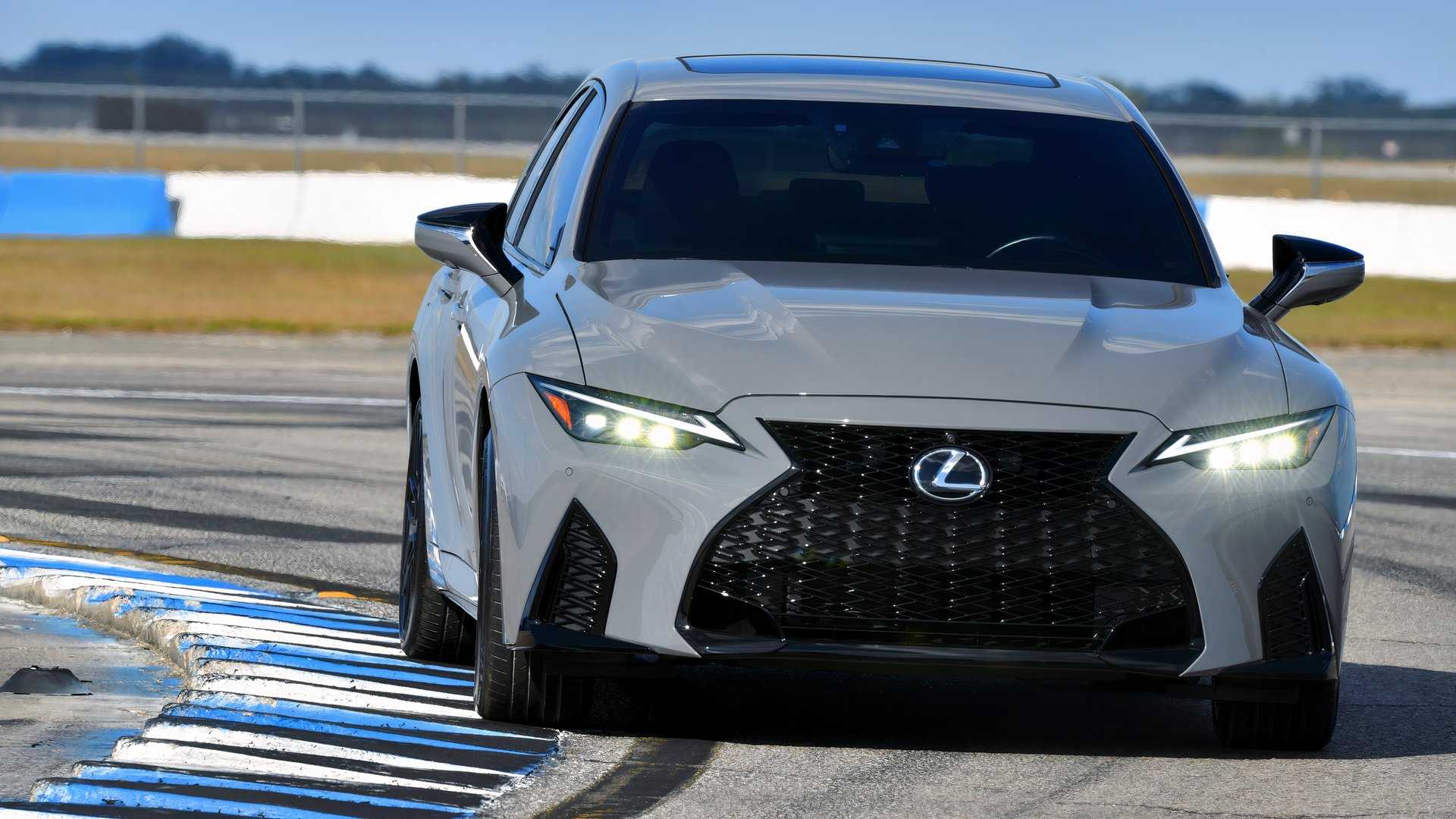 2022 Lexus IS 500 F-SPORT Performance (5)