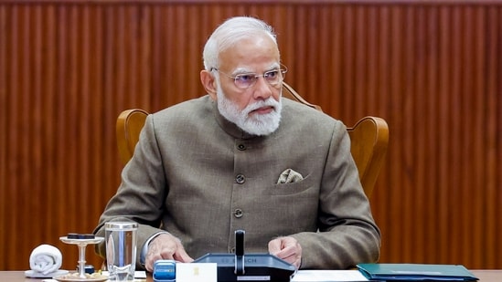 PM Modi discusses Middle East conflict with leaders of Oman, Kuwait ...