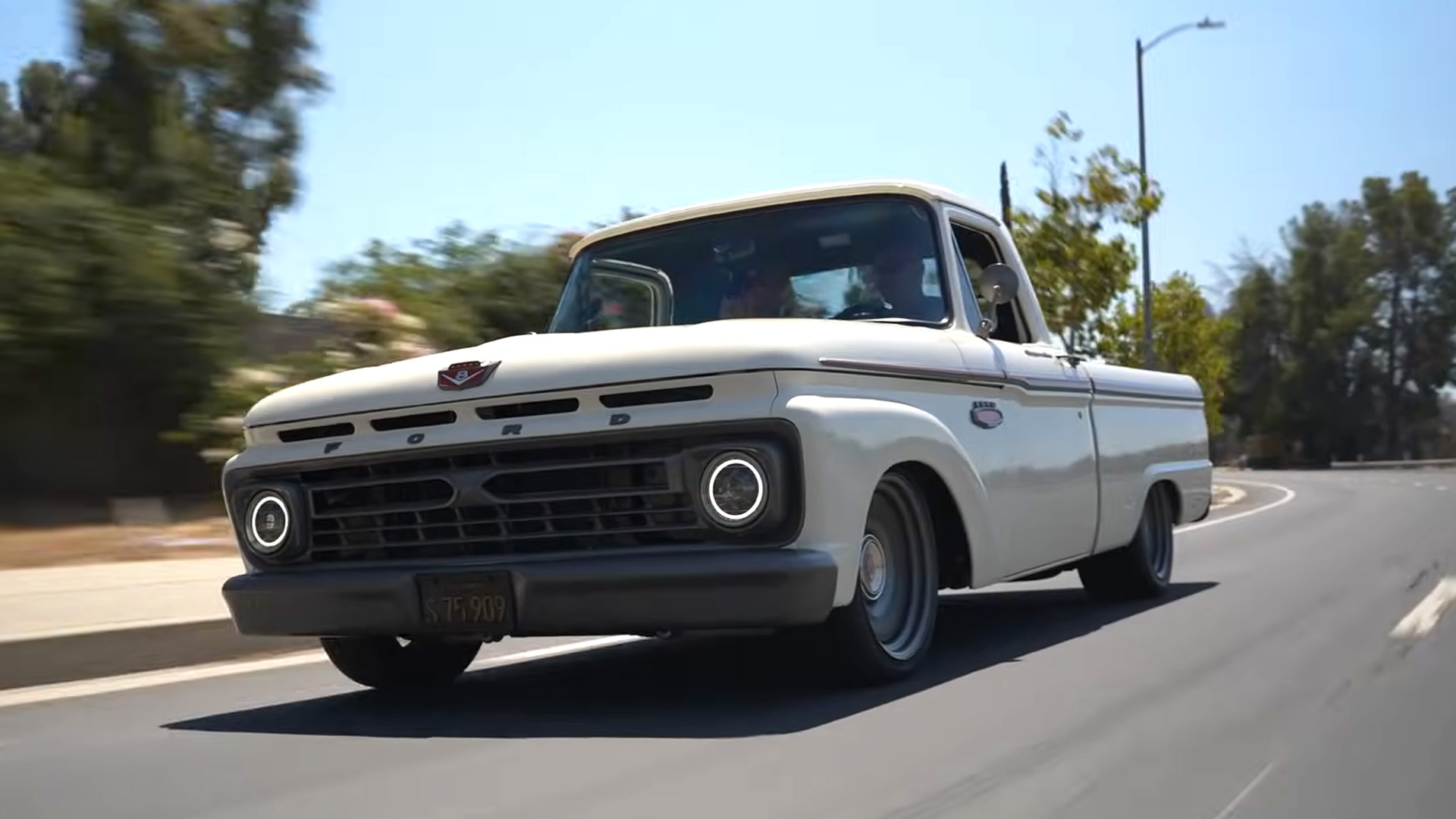 Restored Ford F100 truck blends vintage style and performance