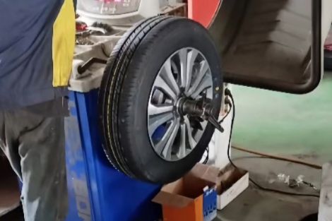 Roda mobil bekas kesayangan gak pernah dibalancing? Ini dampaknya