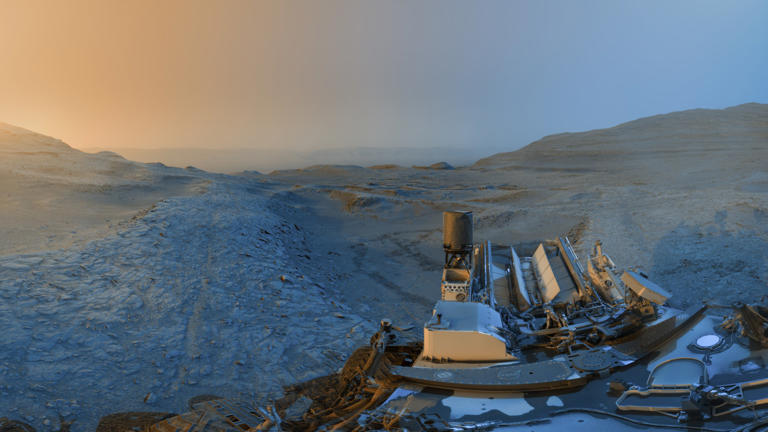 Mysterious never-before-seen egg-like structures found on Mars