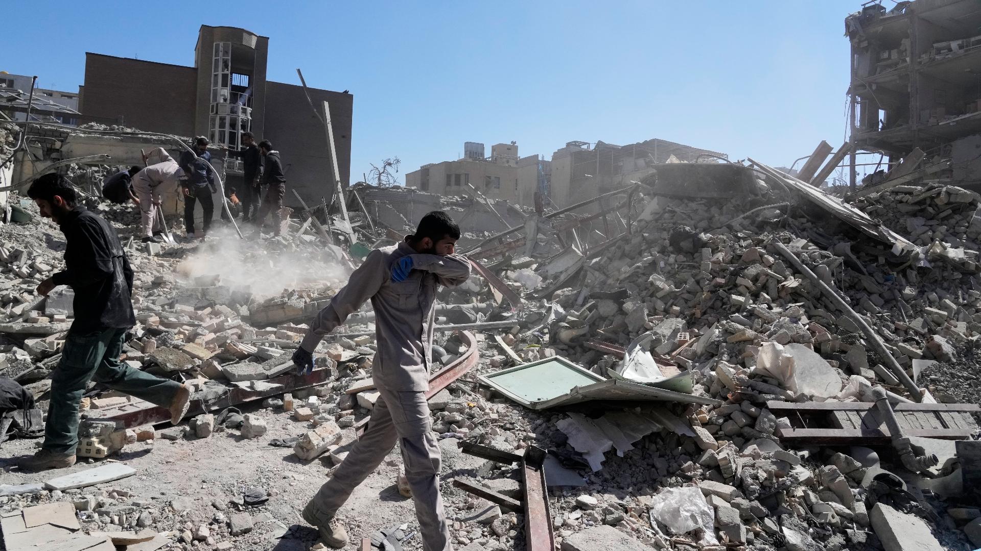 State Department urging Americans to leave Middle East