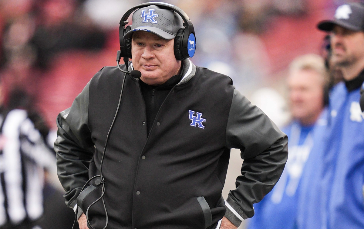 Former Kentucky head coach Mark Stoops lands job title that Butch Jones was once mocked for taking, but there