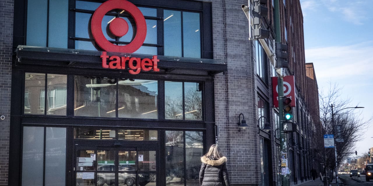 Target expects sales to rebound this year, as the retailer tries to rally investors around its new CEO<br><br>