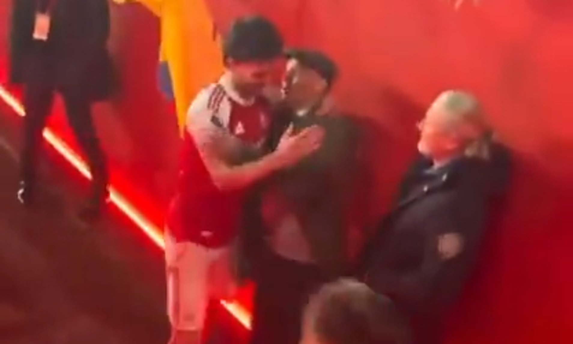 Arsenal stars are called out for ignoring two club legends - with ...