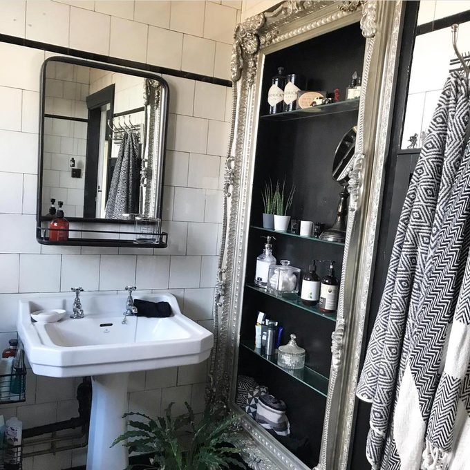 Photo inspiration: Visual Reference: Top Storage Ideas And Small Bathroom Cabinets For Tiny Spaces