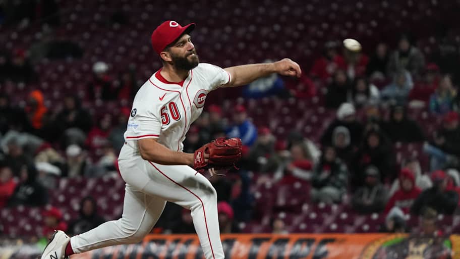 Reds relief pitcher may have edge in bullpen battle due to contract status