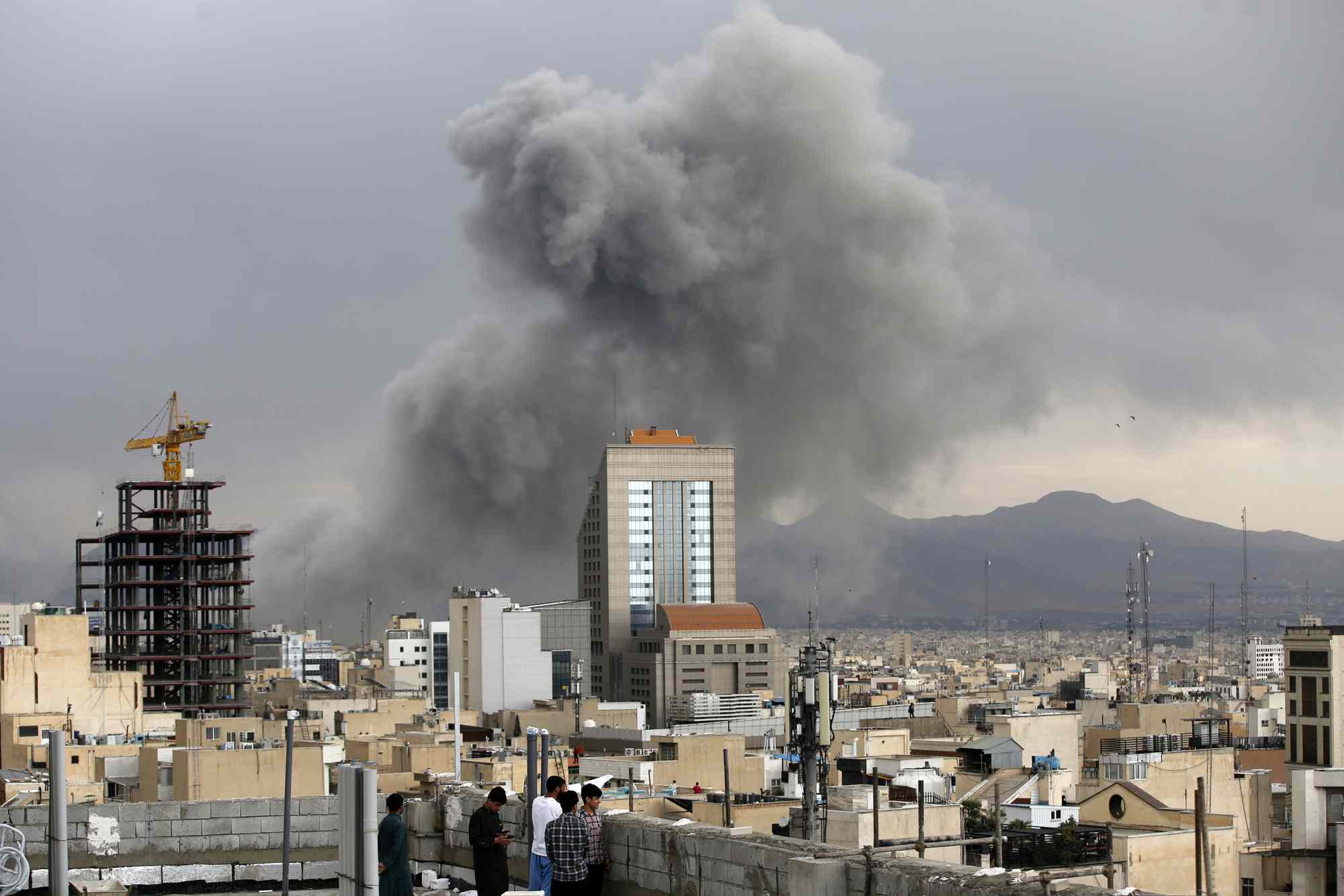 State Department tells Americans in 14 Middle East countries to leave ...