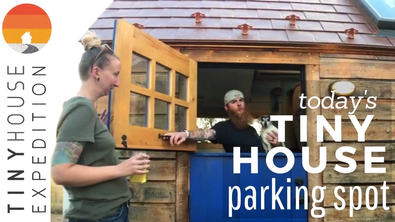 Exploring tiny homes: Impromptu tours of skoolies and DIY builds at ...