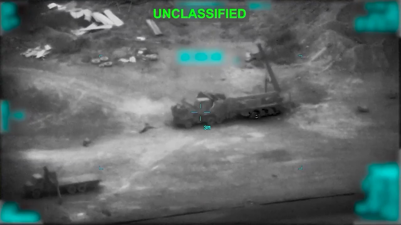 Aerial video shows US forces striking Iranian mobile missile launchers<br>